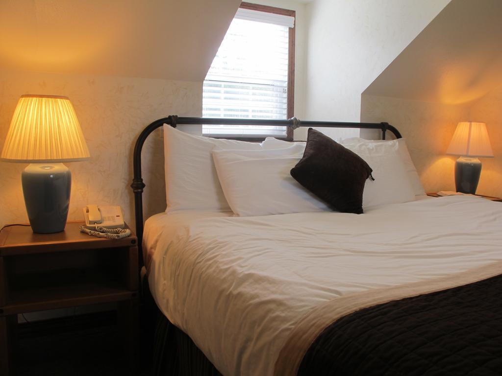 Ecola Creek Lodge Канън Бийч Екстериор снимка